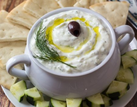 Authentic-Greek-Tzatziki-Dip-550