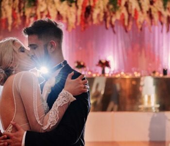 couple having brisbane wedding